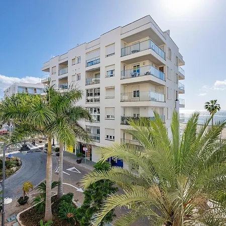 Daire Cozy & Comfy Seaside Retreat In *