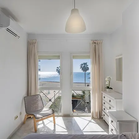 Daire Cozy & Comfy Seaside Retreat In *