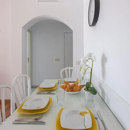 Cozy & Comfy Seaside Retreat In Daire *