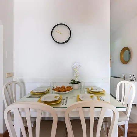 Daire Cozy & Comfy Seaside Retreat In