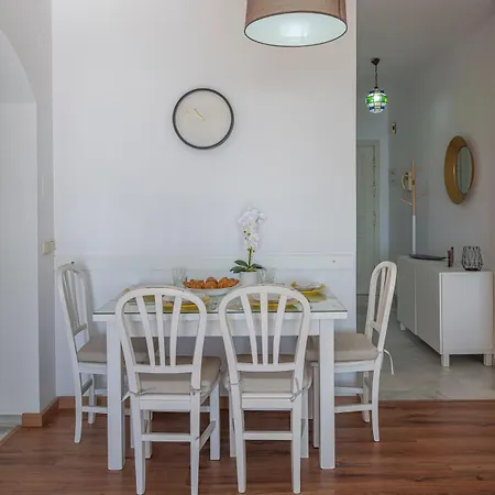 Cozy & Comfy Seaside Retreat In Daire Estepona