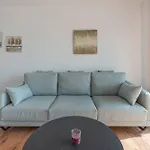 Cozy & Comfy Seaside Retreat In 埃斯特波纳
