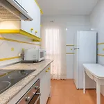 公寓 Cozy & Comfy Seaside Retreat In *