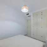 公寓 Cozy & Comfy Seaside Retreat In 埃斯特波纳