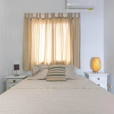 Cozy & Comfy Seaside Retreat In Appartement *