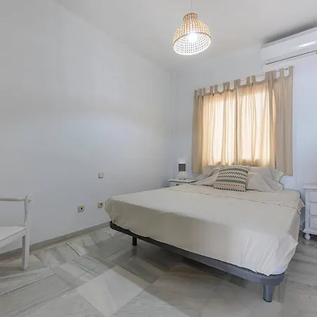 Appartement Cozy & Comfy Seaside Retreat In Estepona