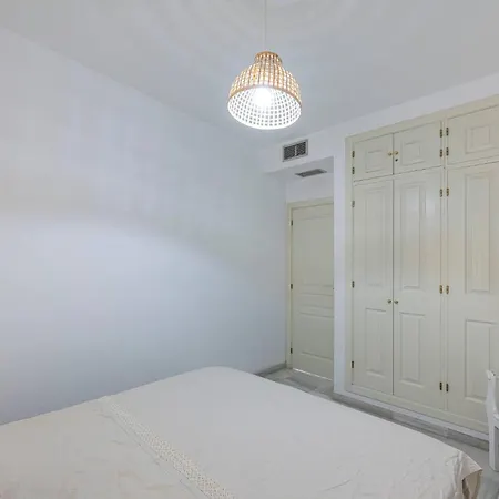 Appartement Cozy & Comfy Seaside Retreat In Estepona